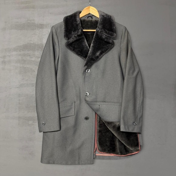 Travelknit Other - Vintage Travelknit Beautiful Sears Men's Grey Faux Fur Lined Overcoat Size‎ 36 R